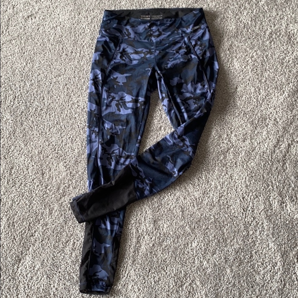 Mesh insert leggings